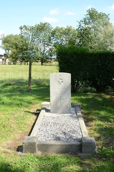 Oostkerke Communal Cemetery