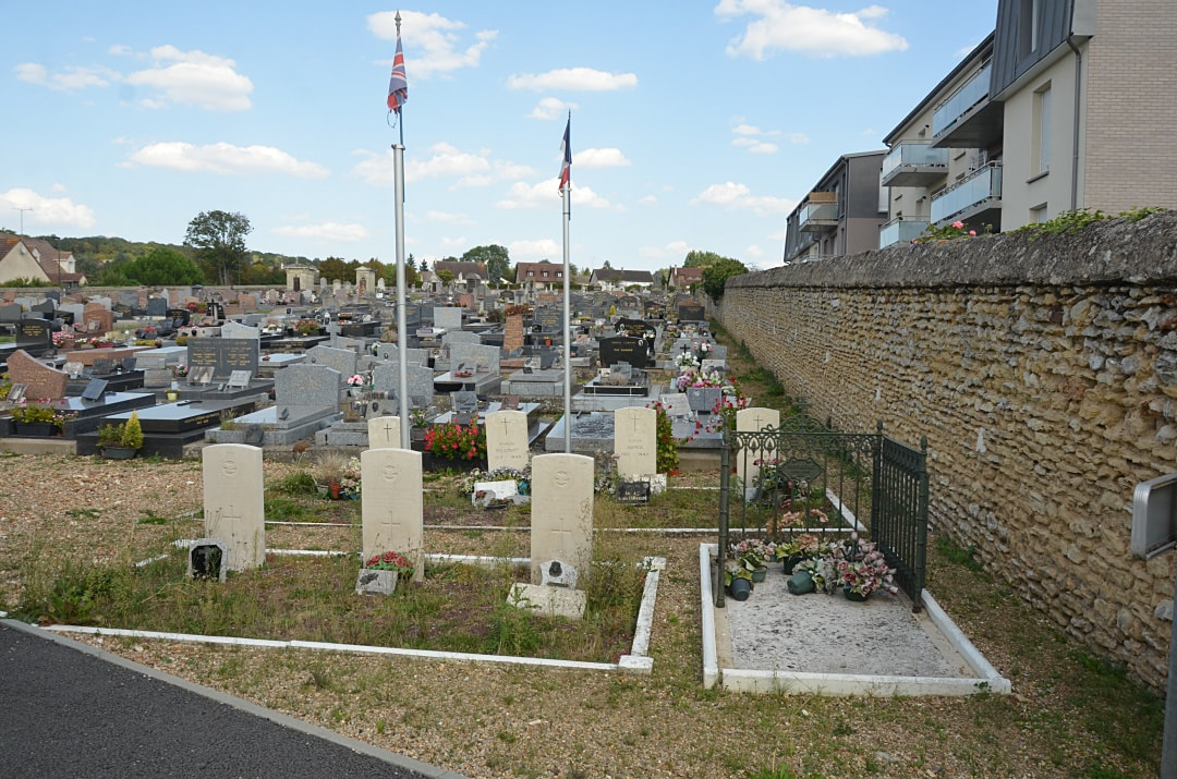 Pacy-sur-Eure Communal Cemetery
