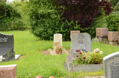 Périers-en-Auge Churchyard
