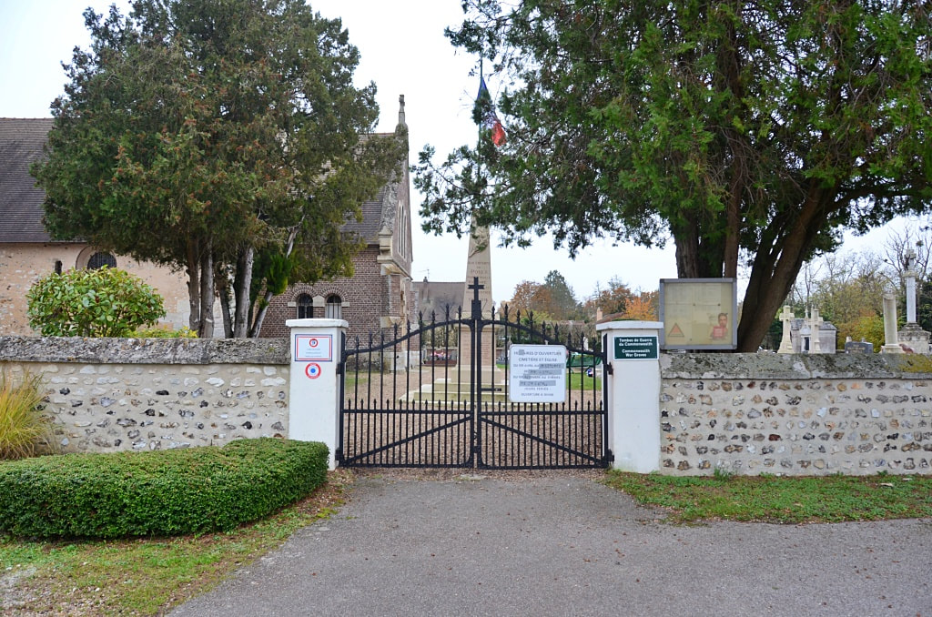 Poses Churchyard