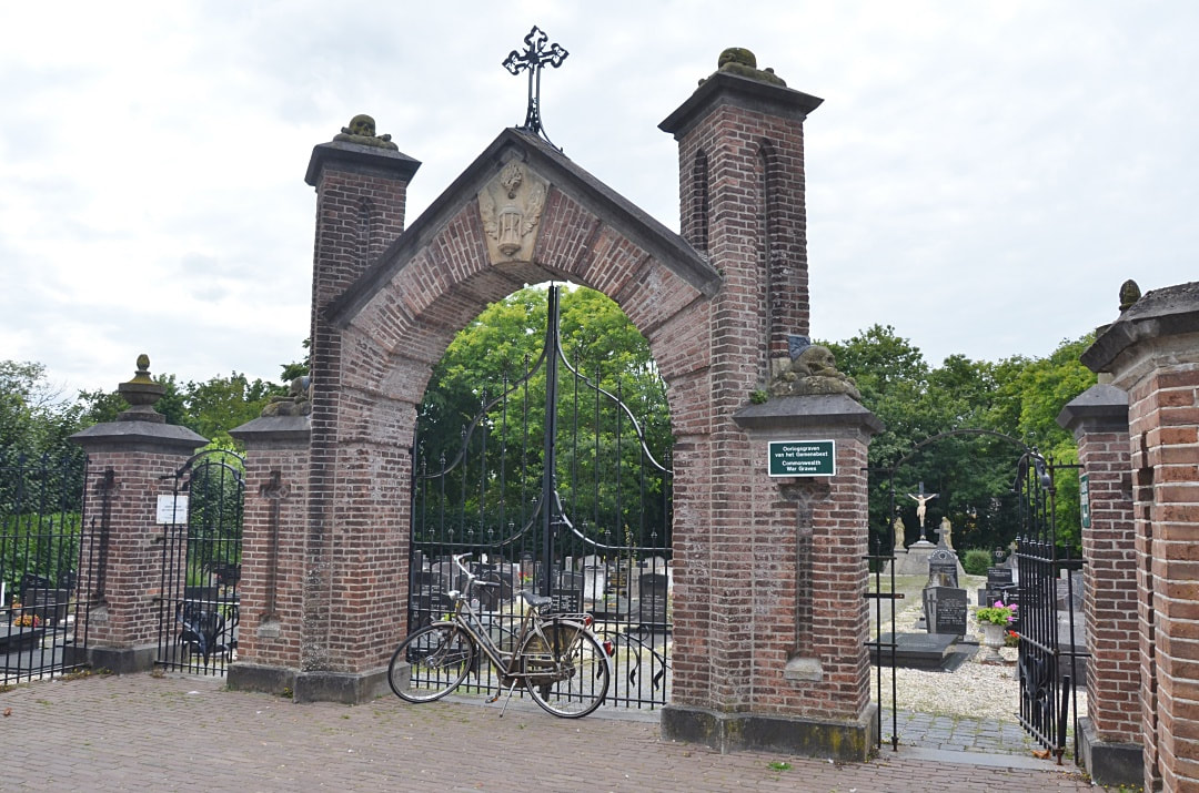Ravenstein Roman Catholic Cemetery