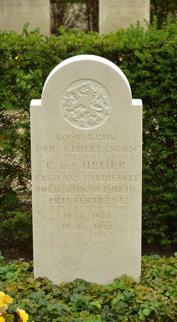 Rhenen (Grebbeberg) Netherlands Field of Honour