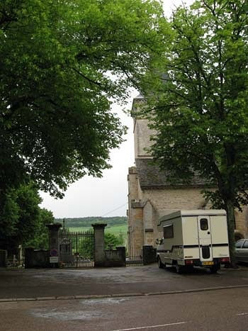 Sacquenay Churchyard