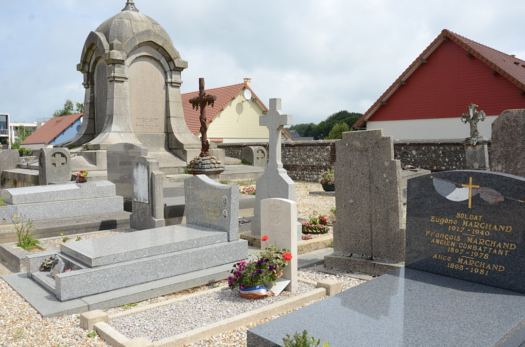 Sassetot-le-Mauconduit Communal Cemetery