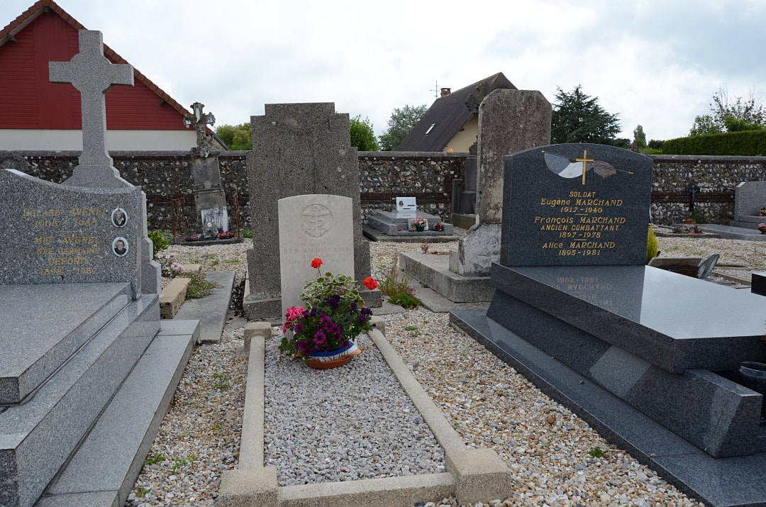 Sassetot-le-Mauconduit Communal Cemetery