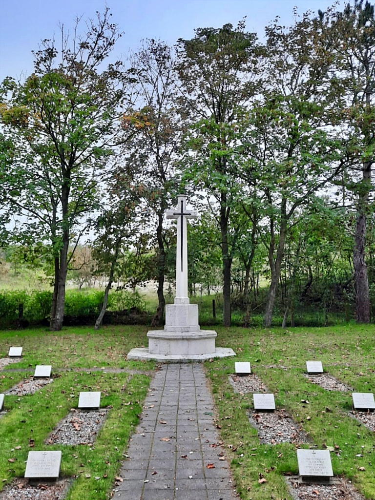 Schiermonnikoog (Vredenhof) Cemetery