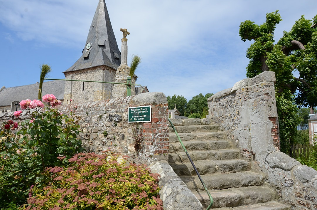 St. Aubin-sur-Mer Churchyard