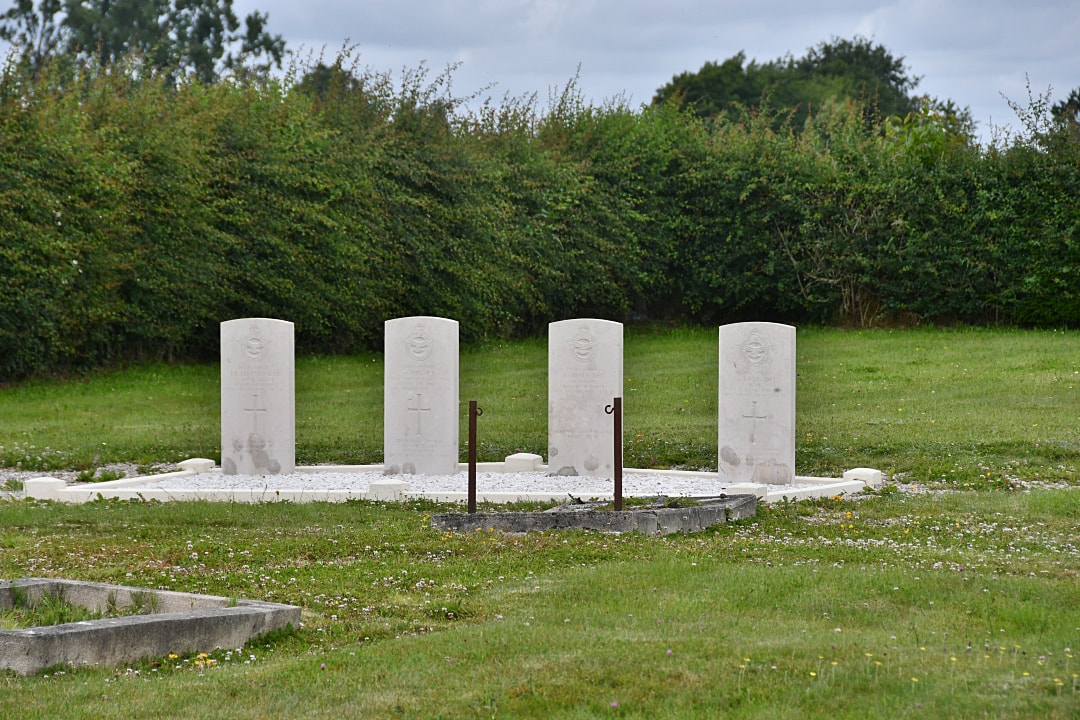 St. Léger-aux-Bois Communal Cemetery