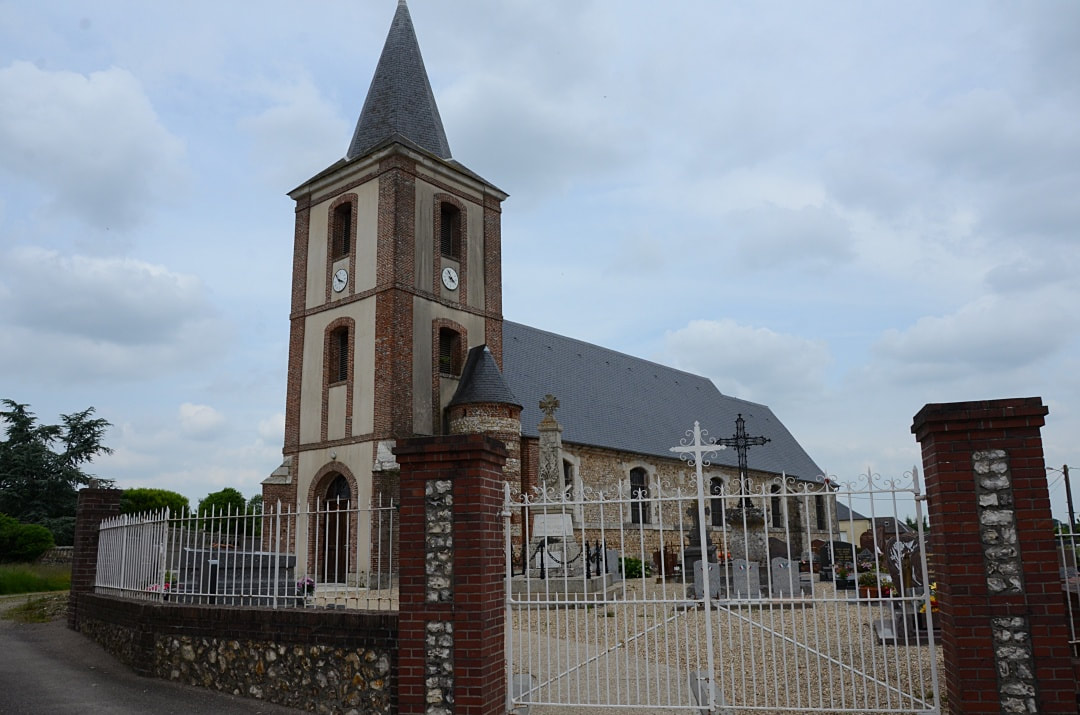 St. Maclou-la-Brière Churchyard