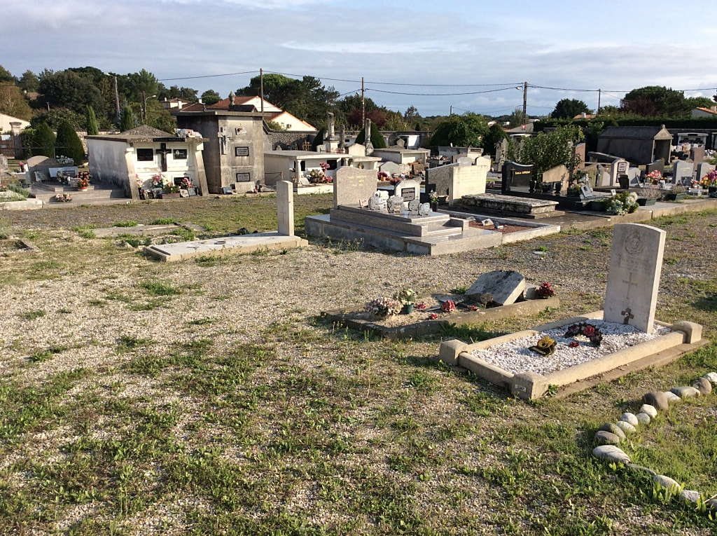 St. Palais-sur-Mer Communal Cemetery