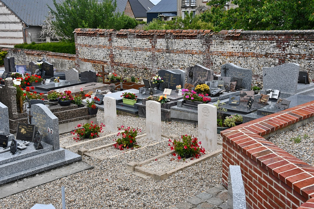 St. Rémy-Boscrocourt Churchyard