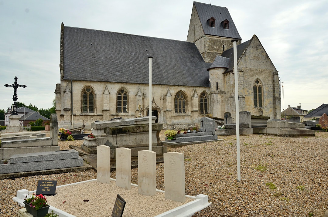 St. Vigor-d'Ymonville Churchyard