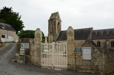 St. Honorine-des-Pertes Churchyard