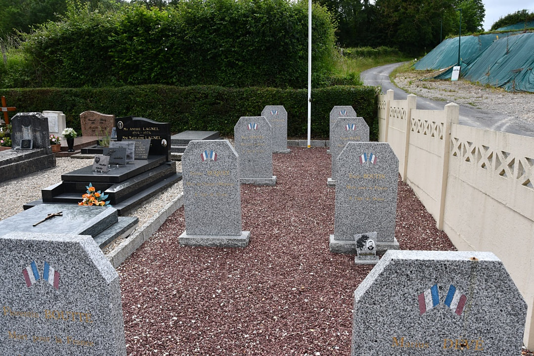 Torcy-le-Petit Communal Cemetery