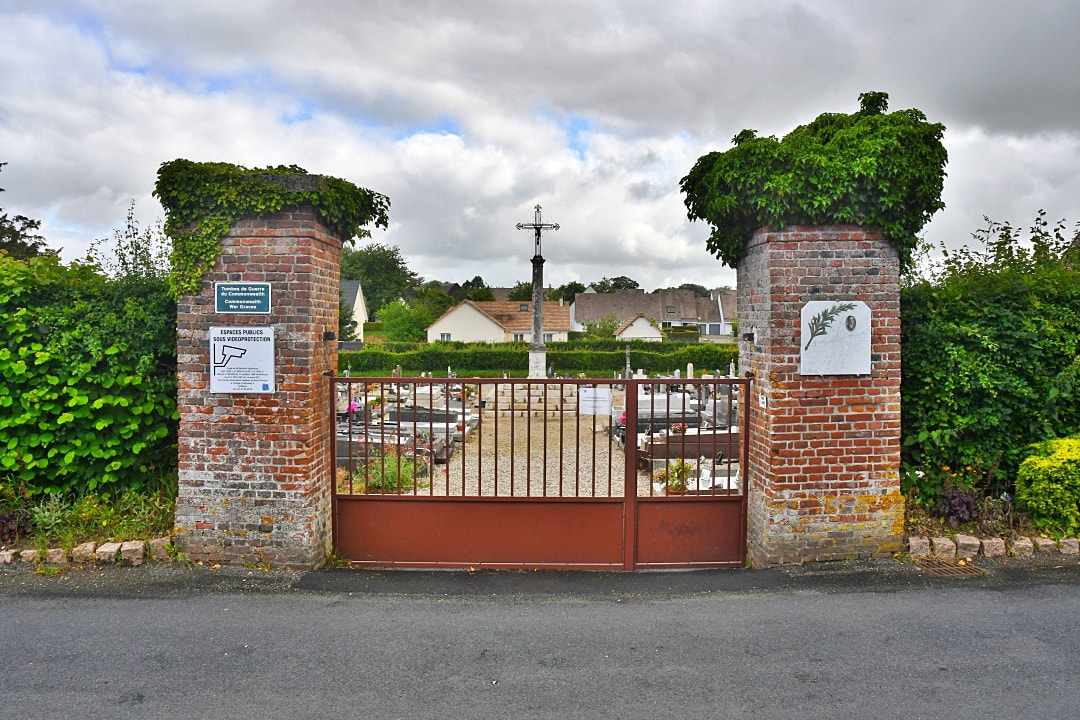 Tôtes Communal Cemetery