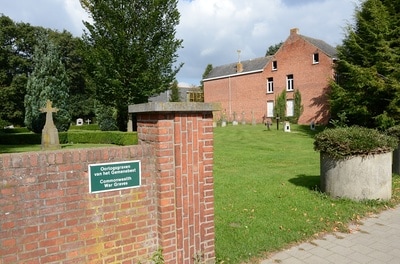 Turnhout (Zevendonk) Churchyard