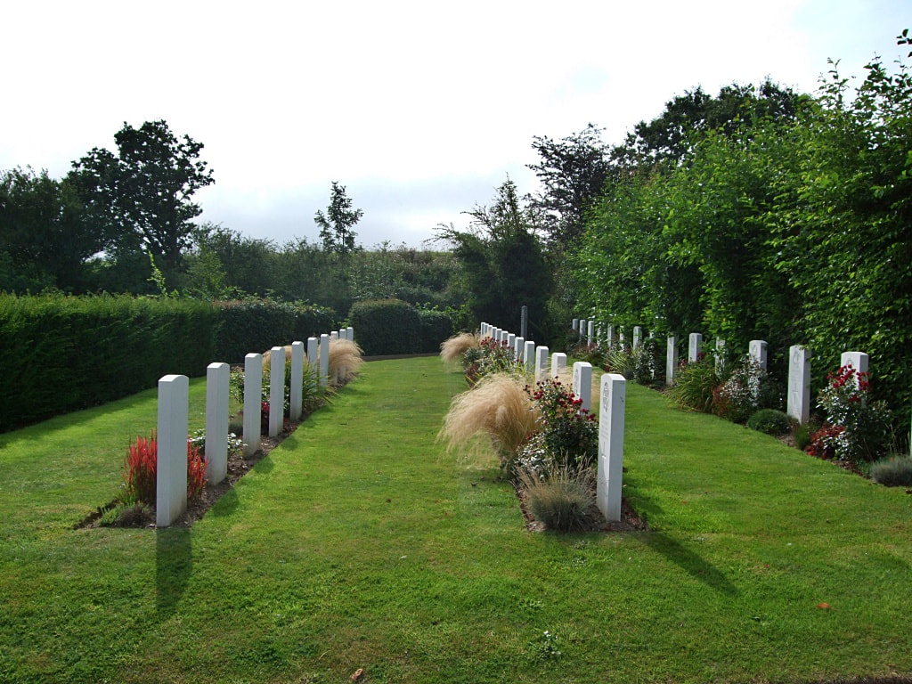 Veules-les-Roses Communal Cemetery