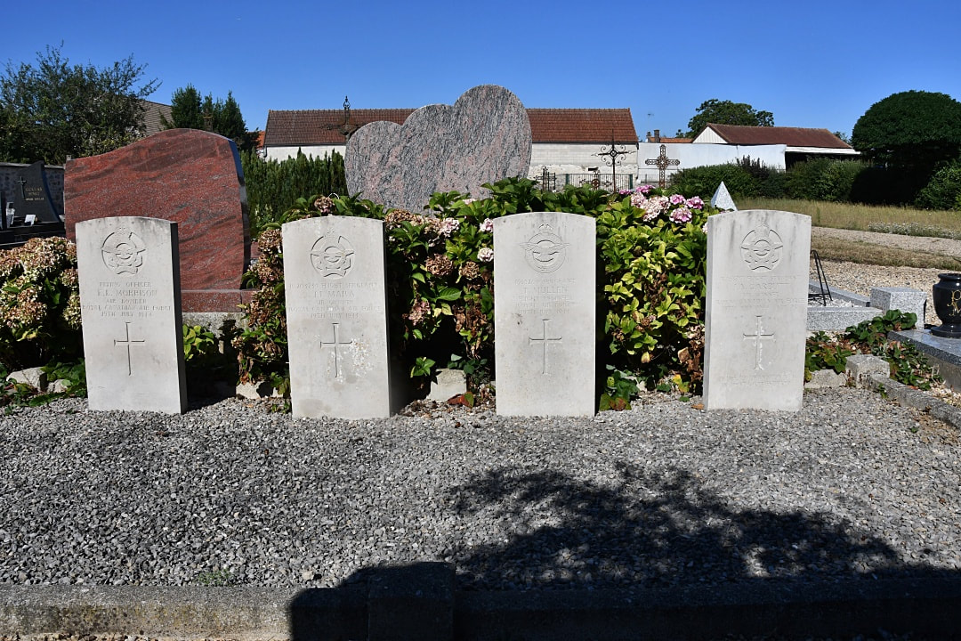 Villers-St. Genest Communal Cemetery