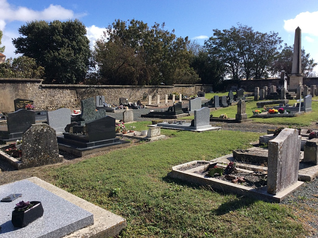 Yves Communal Cemetery
